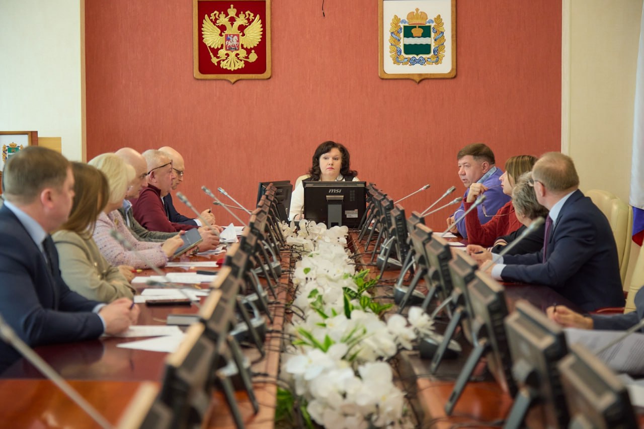 В Калужской области планируется пересмотр размеров выплат молодым специалистам, работающим в сель...