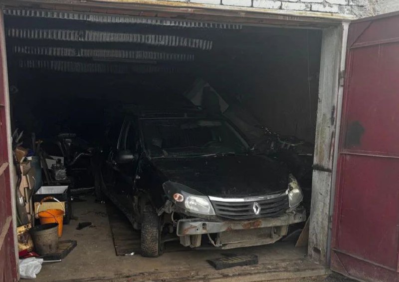 Две девчонки из Боровска прикатили на чужом Рено. Оказалось, между ними и владельцем тачки были л...