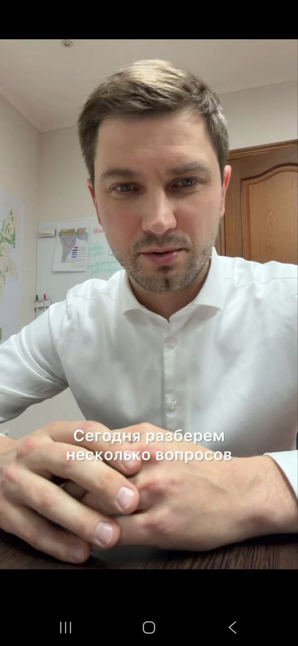 Стефан Перевалов просит обнинцев сообщать о неработающих фонарях.

Жалоба с Маркса, 38, помогла: ...